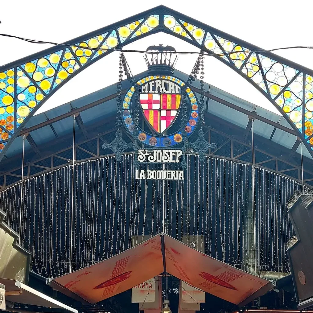 Entrada del Mercat de la Boqueria en Barcelona